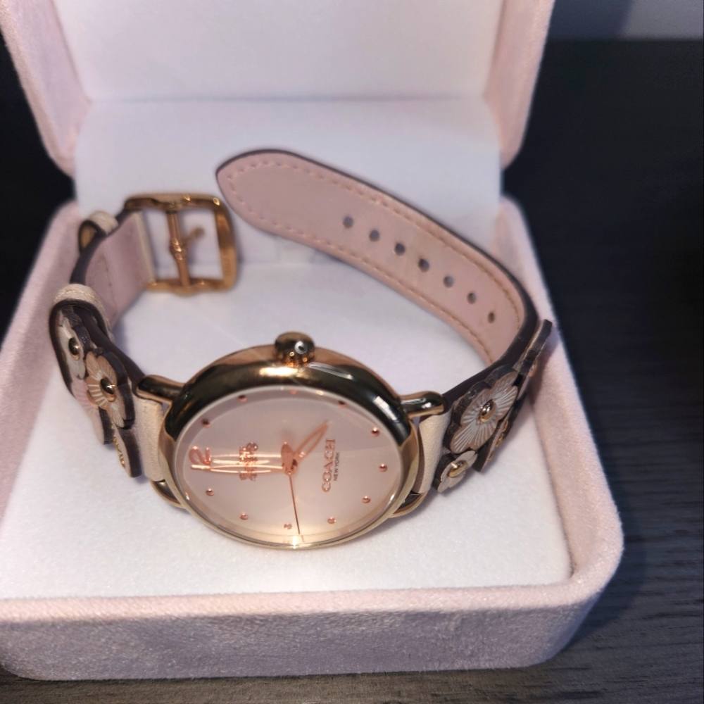 Coach watch